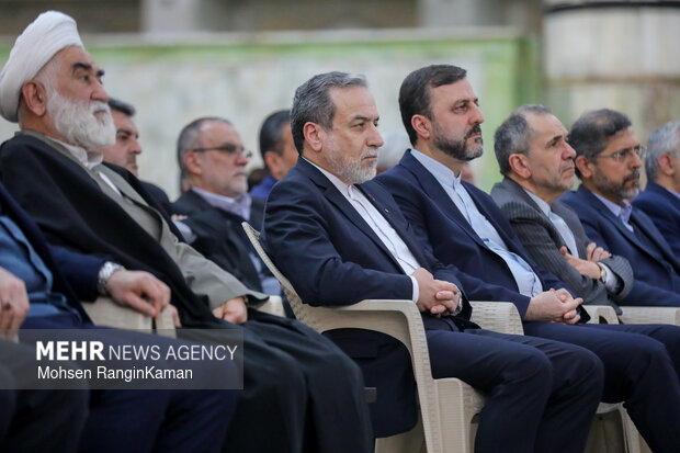 مراسم تجدید میثاق وزیر و کارکنان وزارت امور خارجه با آرمان‌های امام راحل