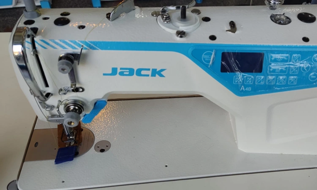 نکاتی که قبل از خرید چرخ خیاطی جک باید دانست