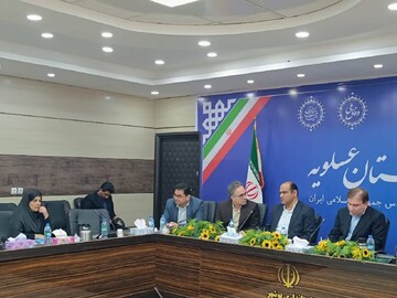 ملاقات عمومی استاندار بوشهر با شهروندان شهرستان عسلویه برگزار شد