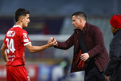 اوسمار: خودمان هم استرس می‌گیریم/ برای ماندن در بالای جدول کار سخت است