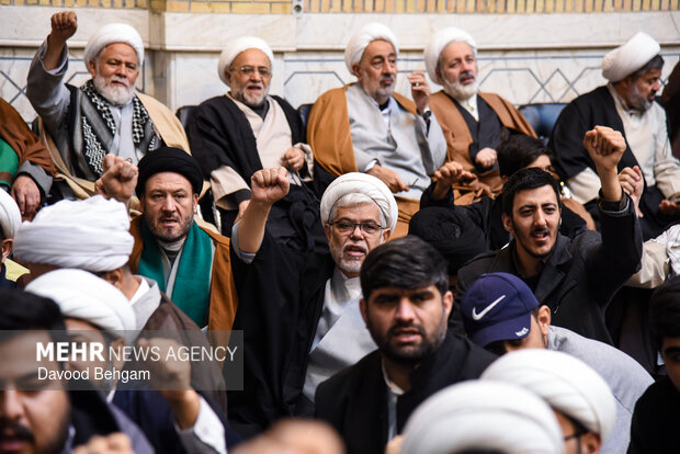 اجتماع حوزویان مشهد در دفاع از حریم ولایت