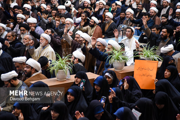 اجتماع حوزویان مشهد در دفاع از حریم ولایت