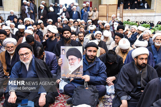 اجتماع حوزویان مشهد در دفاع از حریم ولایت