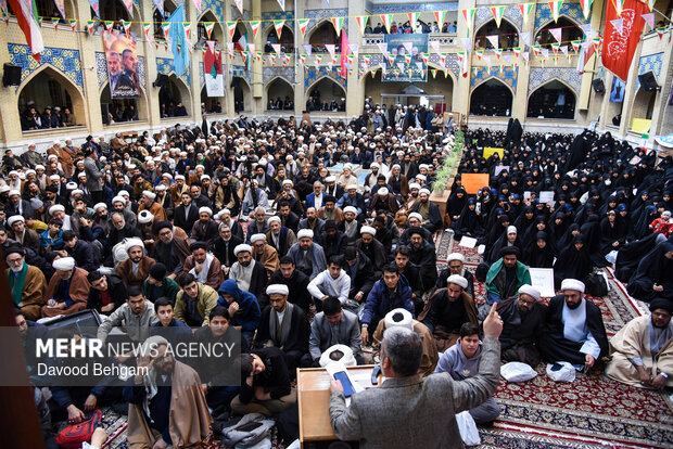 اجتماع حوزویان مشهد در دفاع از حریم ولایت