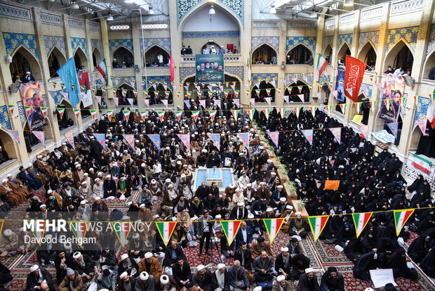 اجتماع حوزویان مشهد در دفاع از حریم ولایت