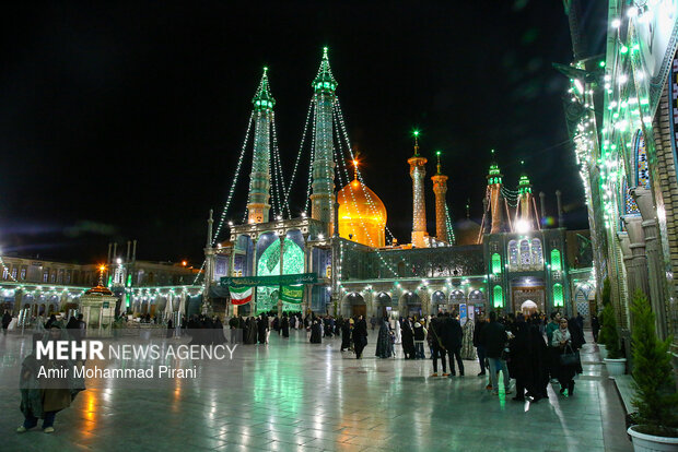 قم در آستانه نیمه‌شعبان غرق در نور و شور