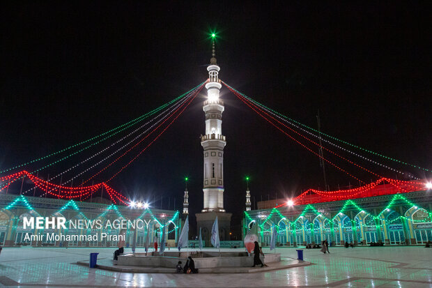 قم در آستانه نیمه‌شعبان غرق در نور و شور