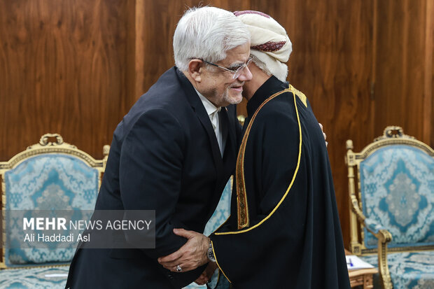 دیدار سفیر عمان با معاون اول رئیس‌جمهور