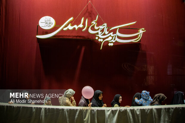 مشهد مقدس در آستانه نیمه شعبان