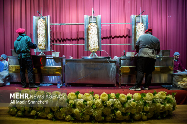 مشهد مقدس در آستانه نیمه شعبان