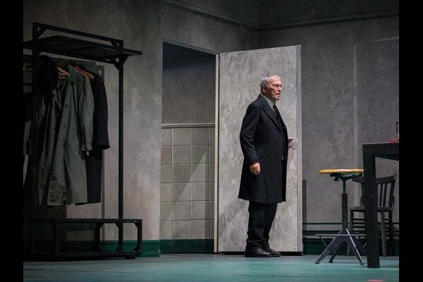 از رسیدن جایزه فجر به نمایشی از هرمزگان تا اجرایی متفاوت از متن چخوف