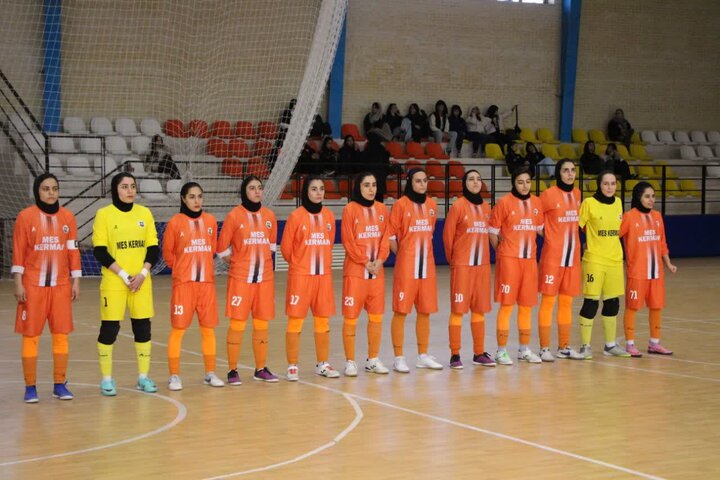 تقابل حساس نمایندگان فوتسال زنان استان کرمان برابر رقبا