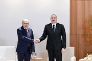 Aliyev ile Paşinyan Abu Dabi'de görüştü