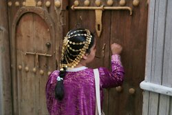 آیین کهن «آردگیز گردانی» در شهرهای بندرلنگه و بندرکنگ