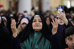 حضور مردم در مراسم جشن نیمه شعبان نشانه امید به آینده است