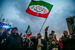 نبض انتظار در قلب پایتخت؛ اجتماع باشکوه تهرانی‌ها در نیمه‌شعبان