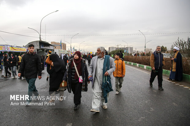پیاده‌روی منتظران ظهور به سمت مسجد جمکران