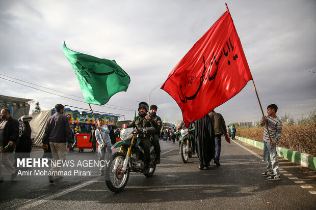 پیاده‌روی منتظران ظهور به سمت مسجد جمکران