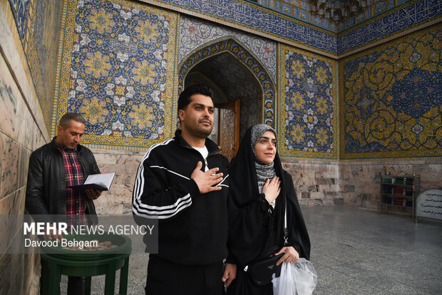 شب نیمه شعبان در حرم مطهر امام رضا (ع)