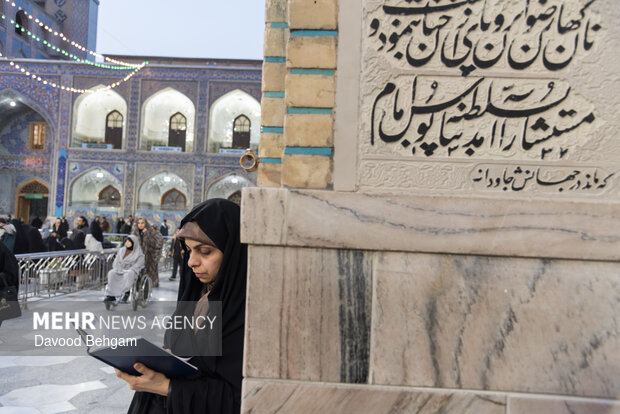 شب نیمه شعبان در حرم مطهر امام رضا (ع)