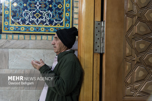 شب نیمه شعبان در حرم مطهر امام رضا (ع)