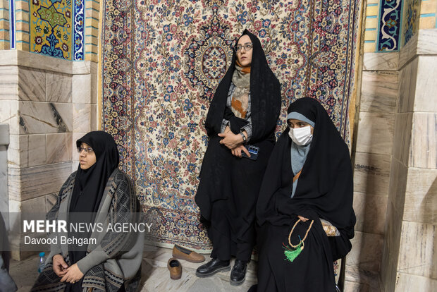 شب نیمه شعبان در حرم مطهر امام رضا (ع)