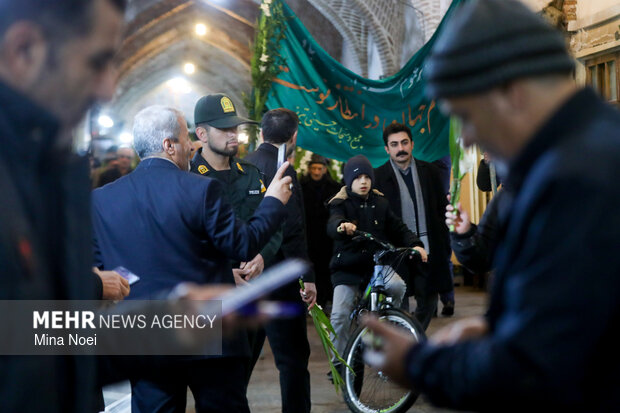 مراسم نیمه شعبان در بازار تبریز