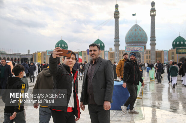 حال و هوای مسجد جمکران در نیمه شعبان