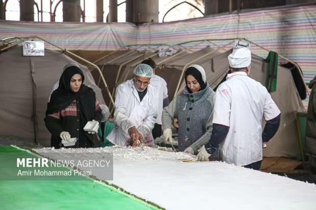 حال و هوای مسجد جمکران در نیمه شعبان