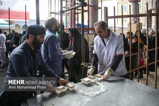 حال و هوای مسجد جمکران در نیمه شعبان