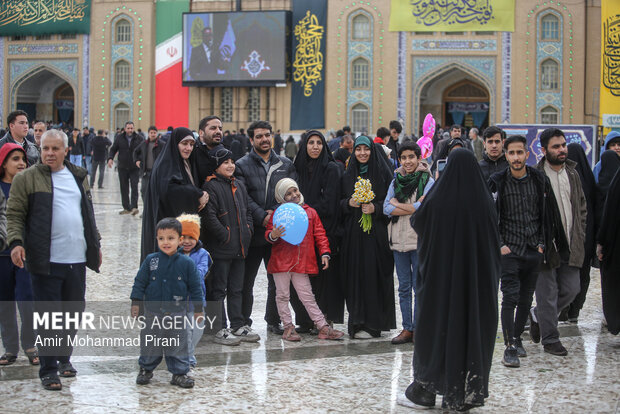 حال و هوای مسجد جمکران در نیمه شعبان