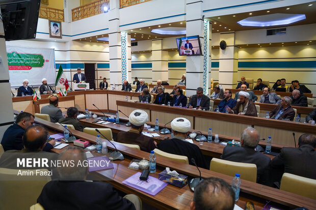نشست سالانه اندیشمندان و استادان درس انقلاب اسلامی دانشگاه های کشور در شیراز