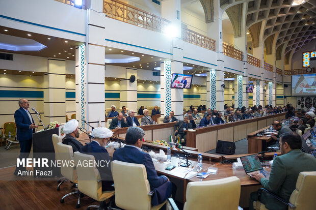 نشست سالانه اندیشمندان و استادان درس انقلاب اسلامی دانشگاه های کشور در شیراز