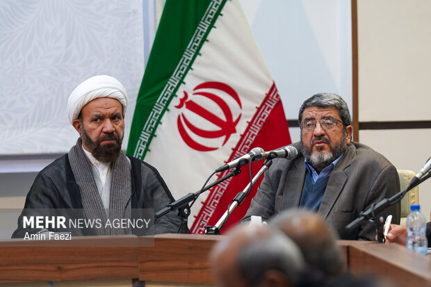 نشست سالانه اندیشمندان و استادان درس انقلاب اسلامی دانشگاه های کشور در شیراز