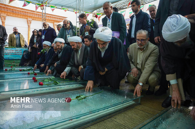نشست سالانه اندیشمندان و استادان درس انقلاب اسلامی دانشگاه های کشور در شیراز