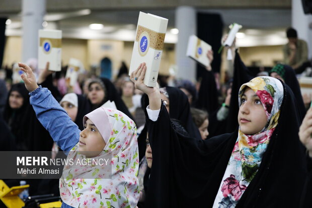 جشن بزرگ نیمه‌شعبان در مصلای خاتم الانبیاء (ص) زنجان