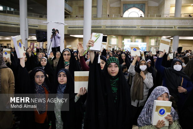 جشن بزرگ نیمه‌شعبان در مصلای خاتم الانبیاء (ص) زنجان