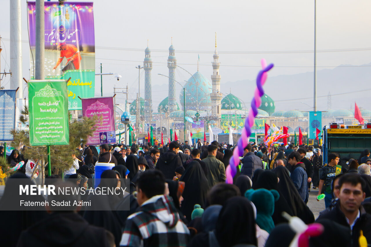 شور ولایی در نیمه شعبان ایران را فرا گرفت