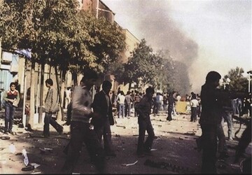 همدان سنگر استوار انقلاب؛ نخستین شهری که مجسمه شاه پایین آمد