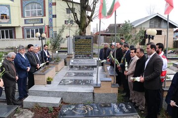 مزار شهدای نصیرمحله گلباران و عطرافشانی شد