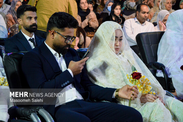 جشن ازدواج آسان ۲۵ زوج جوان در بندرعباس