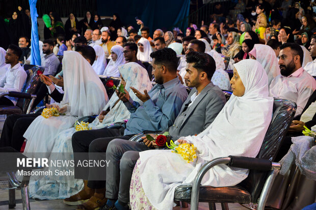 جشن ازدواج آسان ۲۵ زوج جوان در بندرعباس
