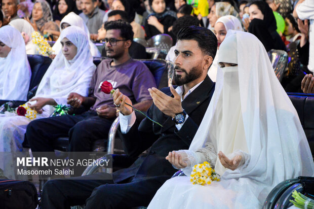 جشن ازدواج آسان ۲۵ زوج جوان در بندرعباس
