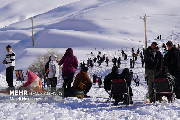 رونق گردشگری زمستانه در پیست اسکی کاکان