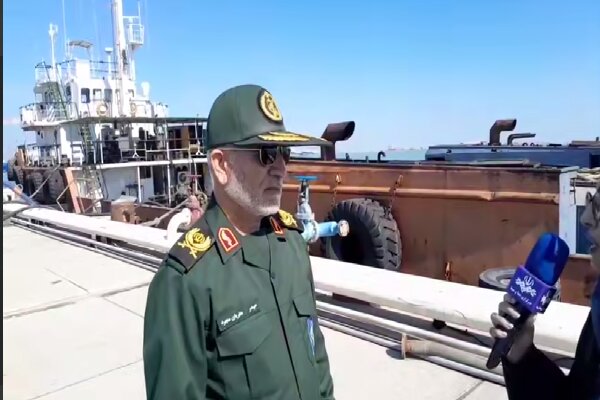 الحرس الثوري يضبط سفينتين تحملان وقودا مهربا في الخليج الفارسي