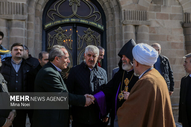 آیین میهمانی لاله‌ها ویژه شهدای ارامنه