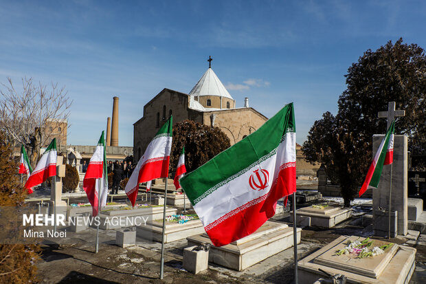 آیین میهمانی لاله‌ها ویژه شهدای ارامنه