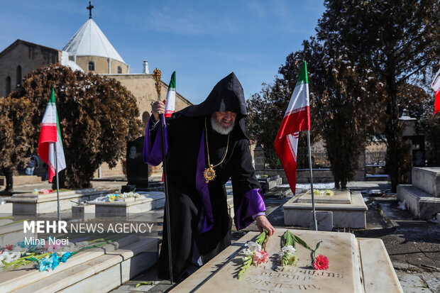 آیین میهمانی لاله‌ها ویژه شهدای ارامنه
