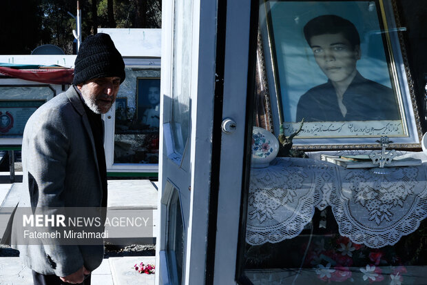 آیین غبارروبی مزار شهدا