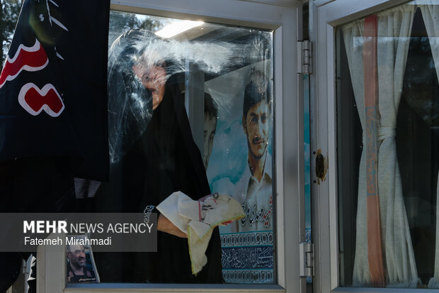 آیین غبارروبی مزار شهدا